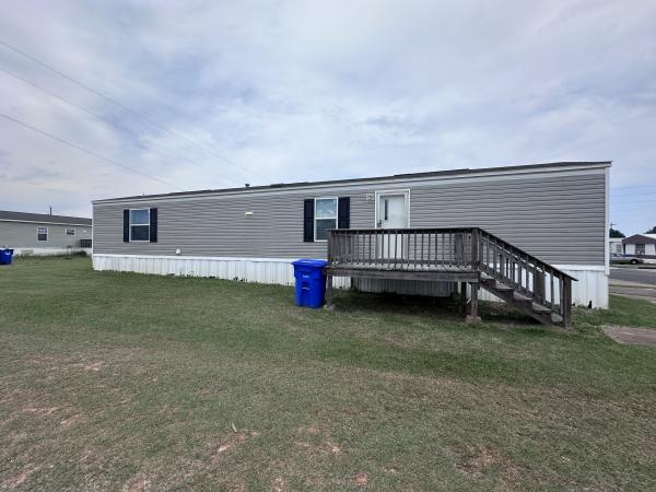 Photo 1 of 2 of home located at 1147 Hunters Mountain Pkwy Troy, AL 36079