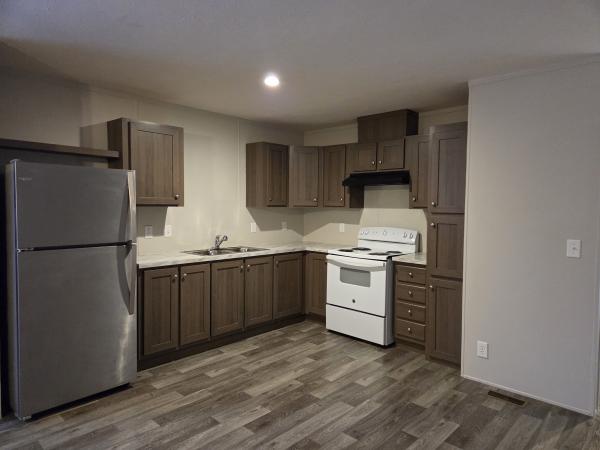 Photo 1 of 2 of home located at 607 Carriage Lane Estate Streator, IL 61364