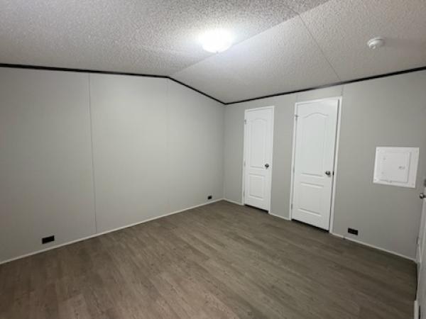 2020  Mobile Home For Sale