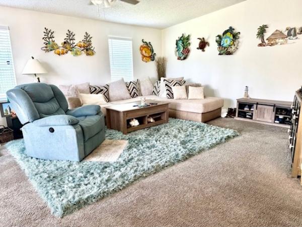 1999 Homes of Merit Mobile Home For Sale