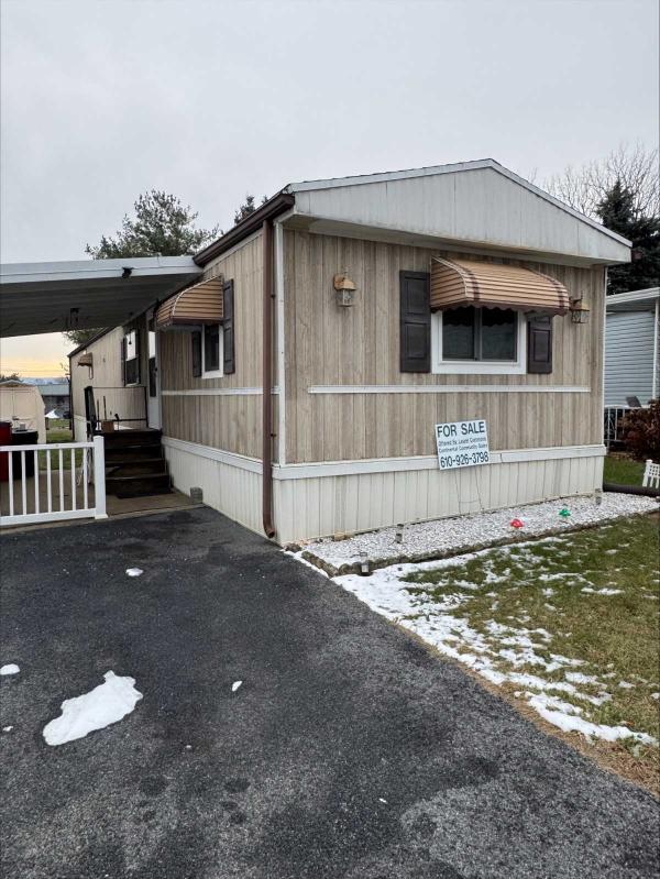 1990 Hollypark Mobile Home For Sale