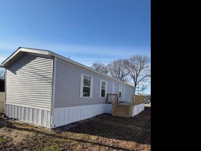 Photo 3 of 12 of home located at 304 Wilma Ave, Lot #3 Louisville, KY 40229