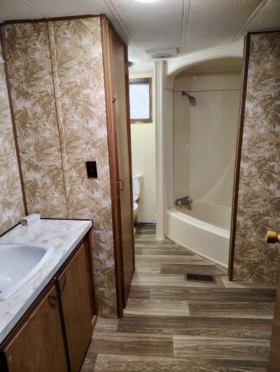 Photo 3 of 5 of home located at 5126 Winnebago Drive Indianapolis, IN 46241