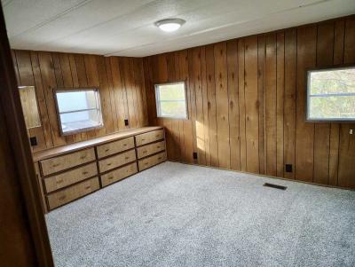 Photo 4 of 5 of home located at 5126 Winnebago Drive Indianapolis, IN 46241