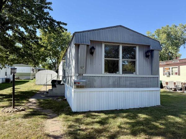 1995  Mobile Home For Sale
