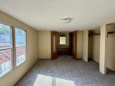 Photo 2 of 6 of home located at 2814 Landola Drive Indianapolis, IN 46241