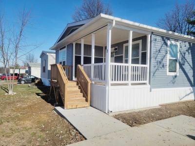 Photo 2 of 21 of home located at 2 Painted Pony O Fallon, MO 63366