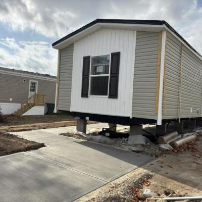 Photo 2 of 36 of home located at 2800 West Memorial Drive #0199 Muncie, IN 47302