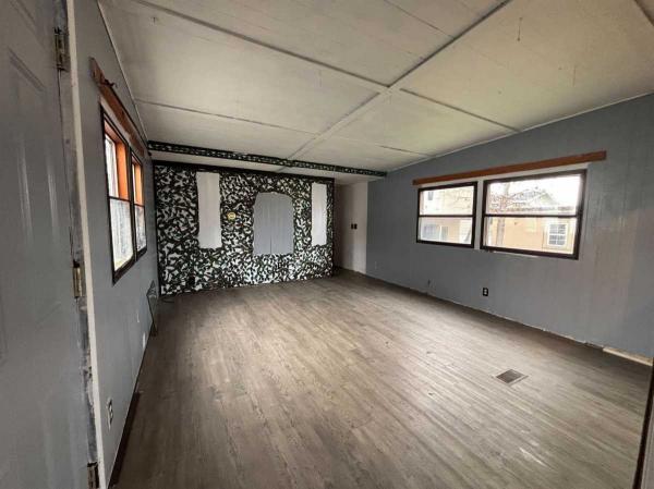 1979 Windsor Manufactured Home