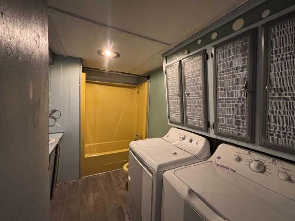 1979 Windsor Manufactured Home