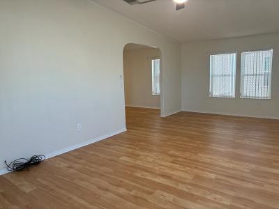 Photo 4 of 29 of home located at 1701 W Commerce Ave Lot 128 Haines City, FL 33844