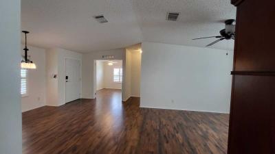 Photo 4 of 34 of home located at 215 Tiger Lilly Drive Parrish, FL 34219