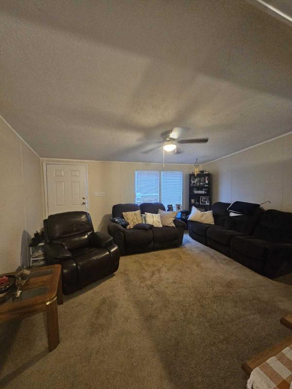 2000 Schult Manufactured Home