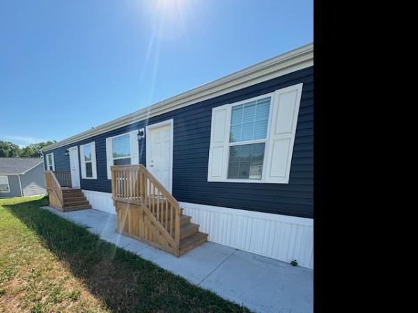 Photo 1 of 2 of home located at 255 Woodland Trails Dr. Collinsville, IL 62234