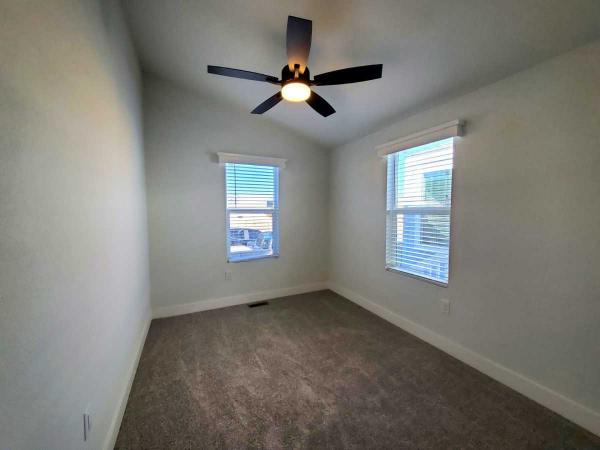 2025 Canyon Lake 220CL20442L Mobile Home