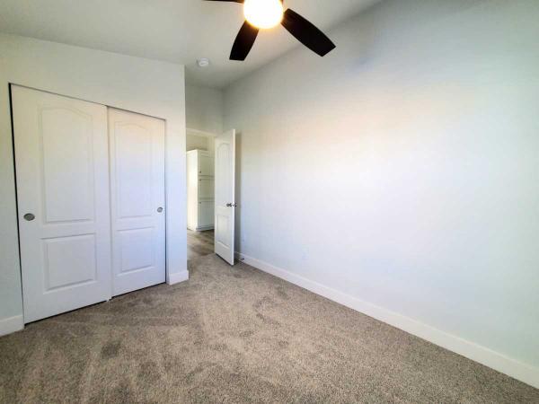 2025 Canyon Lake 220CL20442L Mobile Home