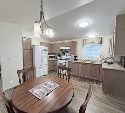 Photo 4 of 31 of home located at 16005 N 32nd St 9 Phoenix, AZ 85032