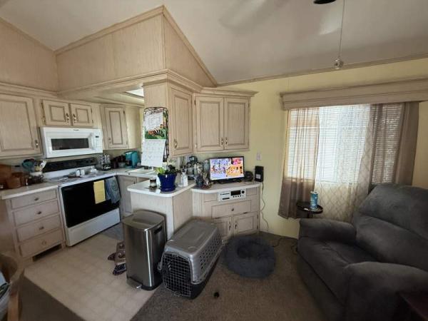 1994 Champion Manufactured Home