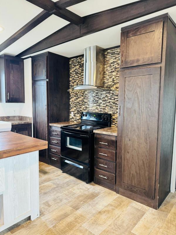 Photo 1 of 2 of home located at 7151 Woodlake Pkwy #203 San Antonio, TX 78218