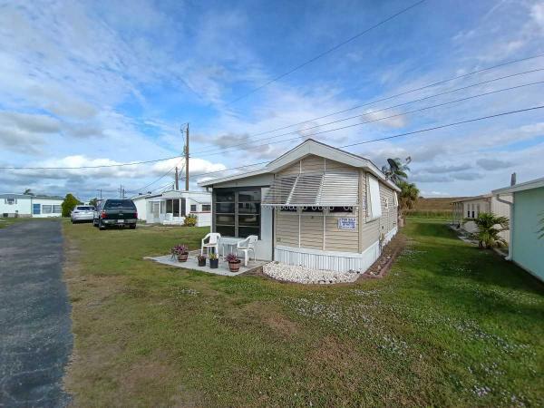 1987  Mobile Home For Sale