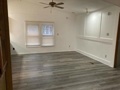 Photo 4 of 12 of home located at 116 Lyndon Cir Oakland Township, MI 48363