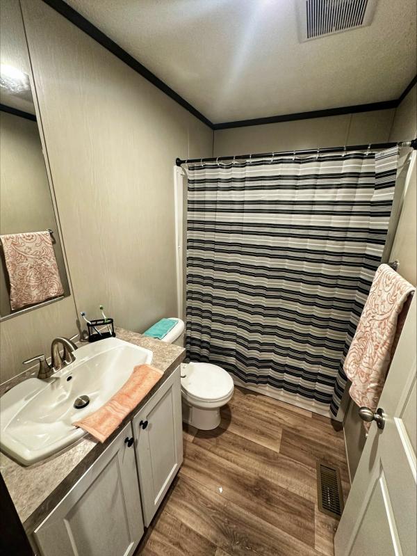 2025 Clayton Homes Inc MIYO Mobile Home