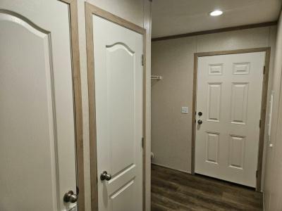 Photo 4 of 10 of home located at 26030 Lori St  #14 Taylor, MI 48180