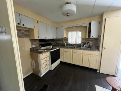 Photo 3 of 20 of home located at 198 Woodland Drive Leesburg, FL 34788