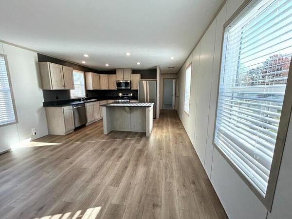 2025 Clayton-Wakarusa Mobile Home