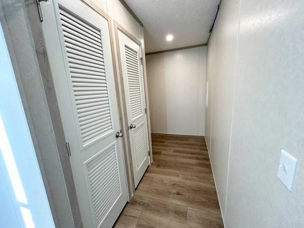 2025 Clayton-Wakarusa Mobile Home