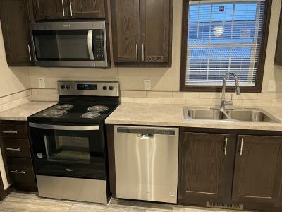 Photo 5 of 29 of home located at 6610 Lear Nagle Rd #157 #157 North Ridgeville, OH 44039