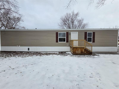 Mobile Home at 607 Carriage Lane Estate Streator, IL 61364