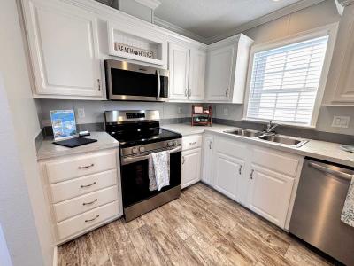 Photo 4 of 14 of home located at 385 Jacaranda Circle Venice, FL 34285