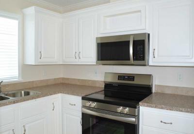 Photo 2 of 6 of home located at 375 Jacaranda Circle Venice, FL 34285