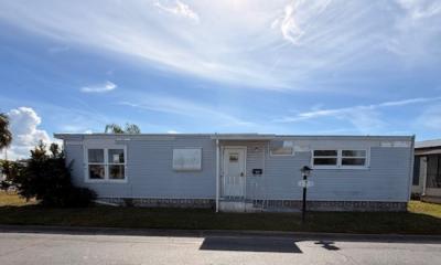 Photo 4 of 5 of home located at 508 44th Ave. E. Lot G-11 Bradenton, FL 34203