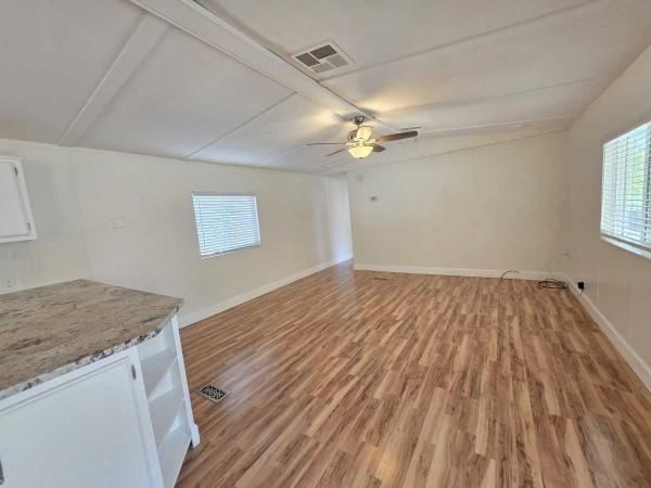 1985 Shult Manufactured Home