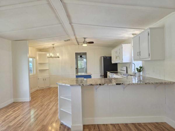 1985 Shult Manufactured Home