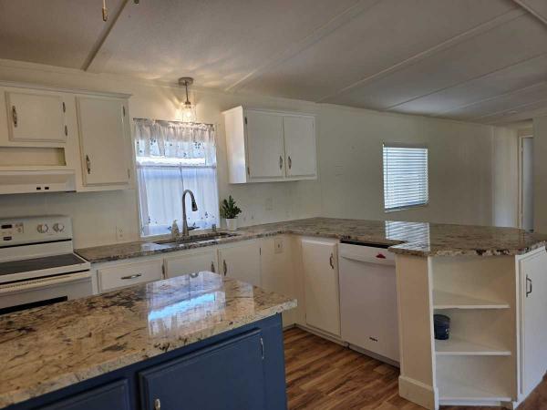 1985 Shult Manufactured Home