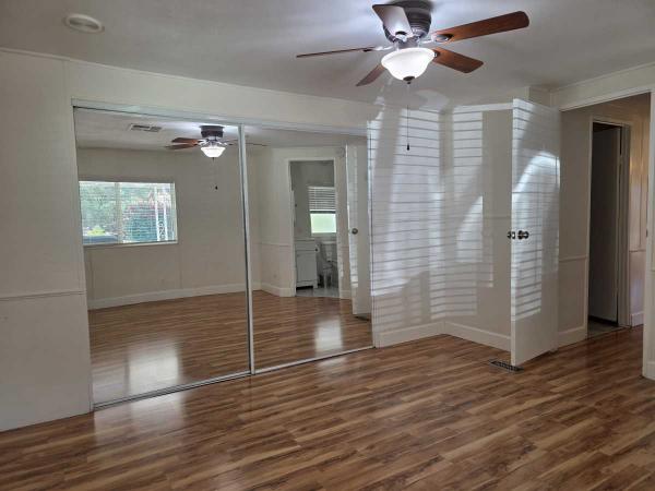 1985 Shult Manufactured Home