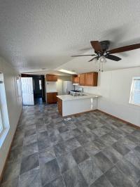 1989 Skyline 2 bedroom Manufactured Home