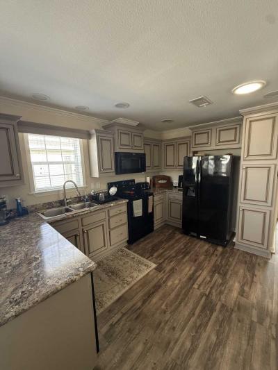 Photo 5 of 15 of home located at 701 Aqui Esta Dr #105 Punta Gorda, FL 33950