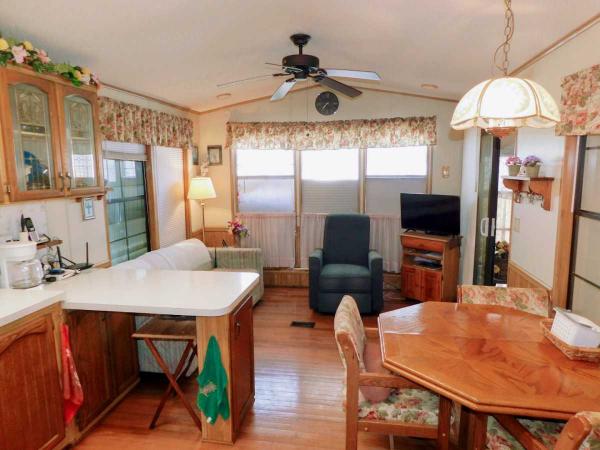 1984 Champion Manufactured Home