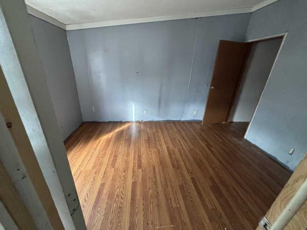 1999 Champion Emperor Mobile Home