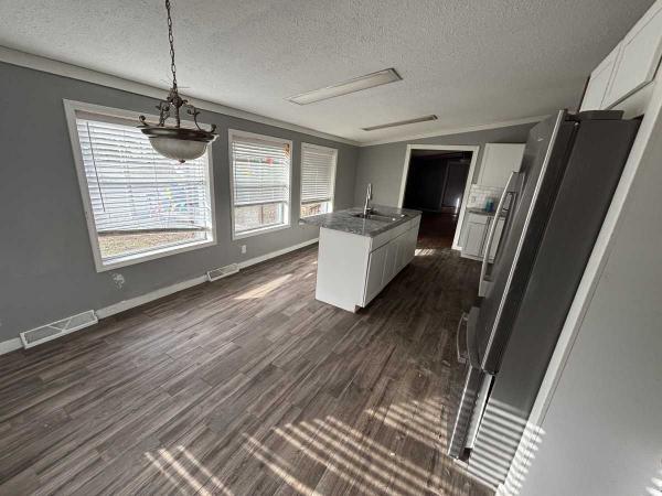 1999 Champion Emperor Mobile Home