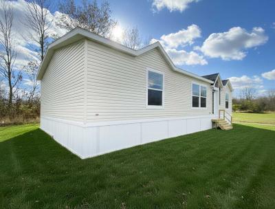 Mobile Home at 1 South Hiawatha Circle Lot 2 Sheboygan, WI 53081