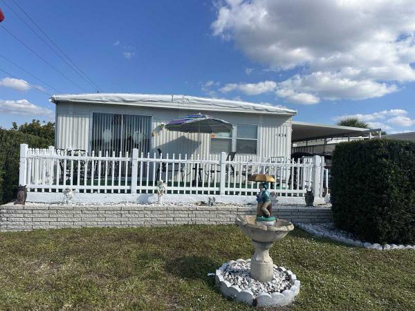Photo 1 of 2 of home located at 434 Zacapa Ave Venice, FL 34285