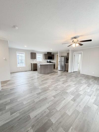 Photo 4 of 8 of home located at 4000 E 134th Street #827 Chicago, IL 60633