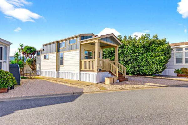 1990 American Manufactured Home