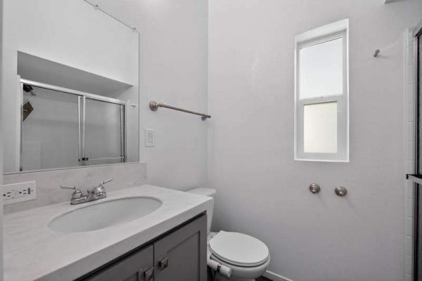 1990 American Manufactured Home