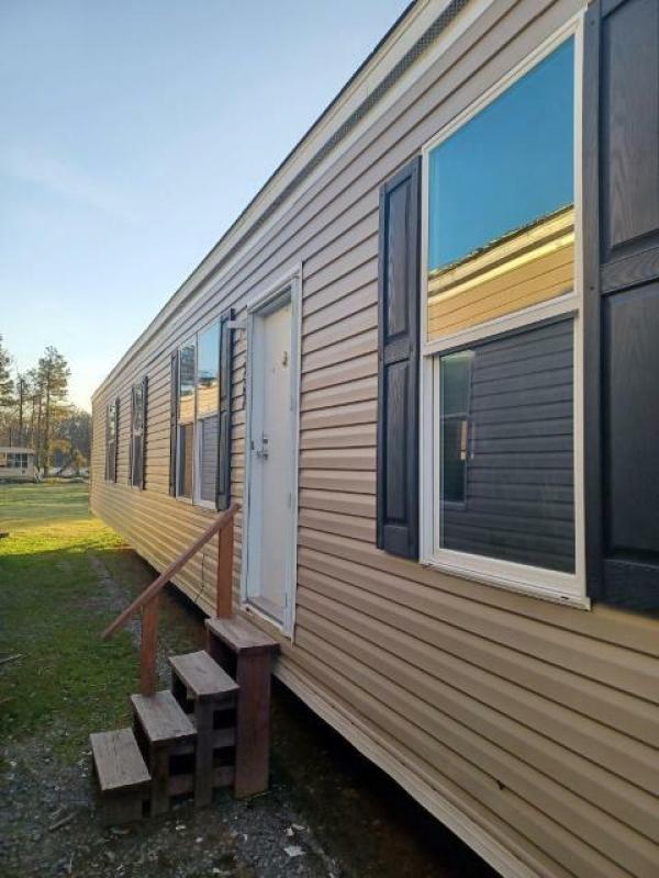 Photo 1 of 2 of home located at J & M Homes Llc 3418 Highway 65 S Pine Bluff, AR 71601